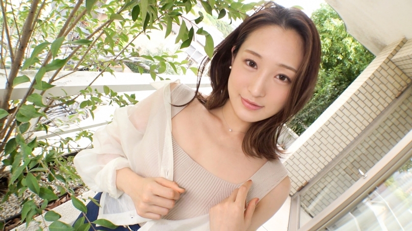 Một người chị giàu kinh nghiệm và có phong cách nổi trội. Một bà Oma khó chịu làm bẩn quần lót chỉ bằng một màn dạo đầu nhỏ Chèn Ji Po, người đã bị kích thích bởi điều này, và piston không ngừng trên bờ vực sụp đổ của