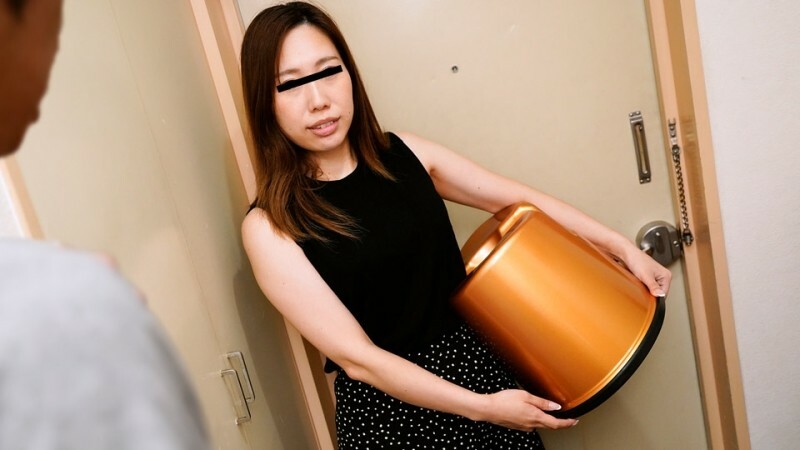 Mang theo một chiếc ghế dâm dục! Người bán xà phòng deli mới vào nghề